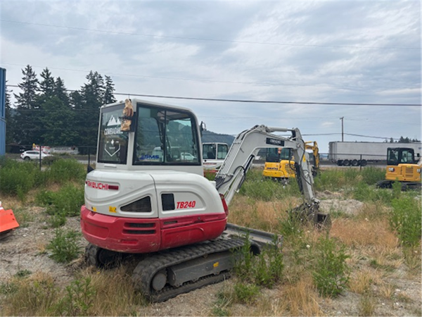 2021 Takeuchi TB240CR 5220