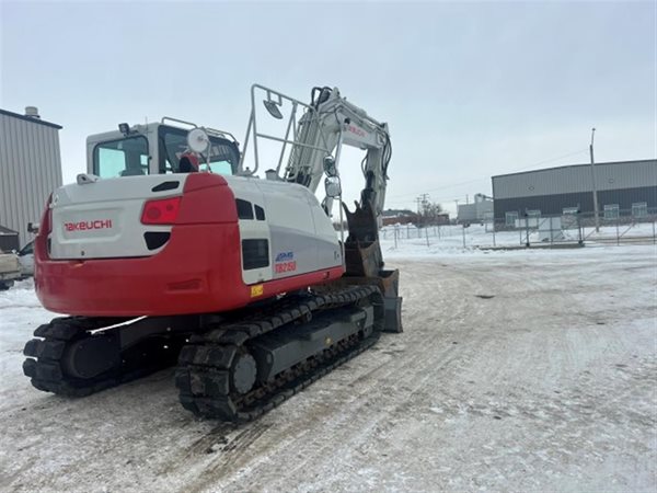 2021 Takeuchi TB2150CL 5024