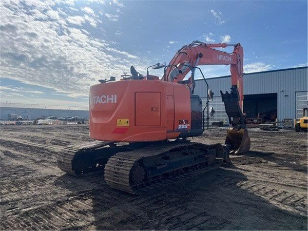 2017 HITACHI ZX225US-6 5147