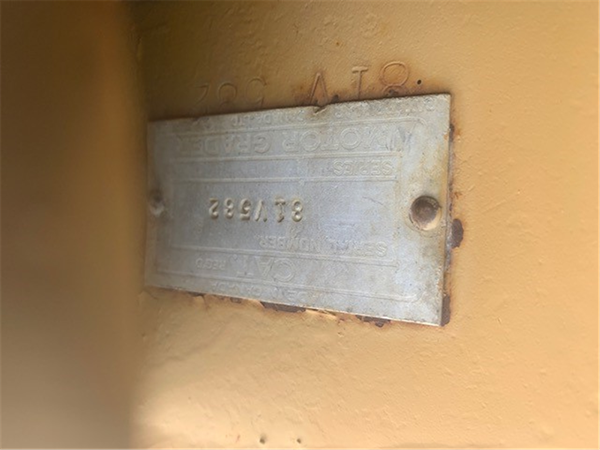 1977 CATERPILLAR 140G 2102