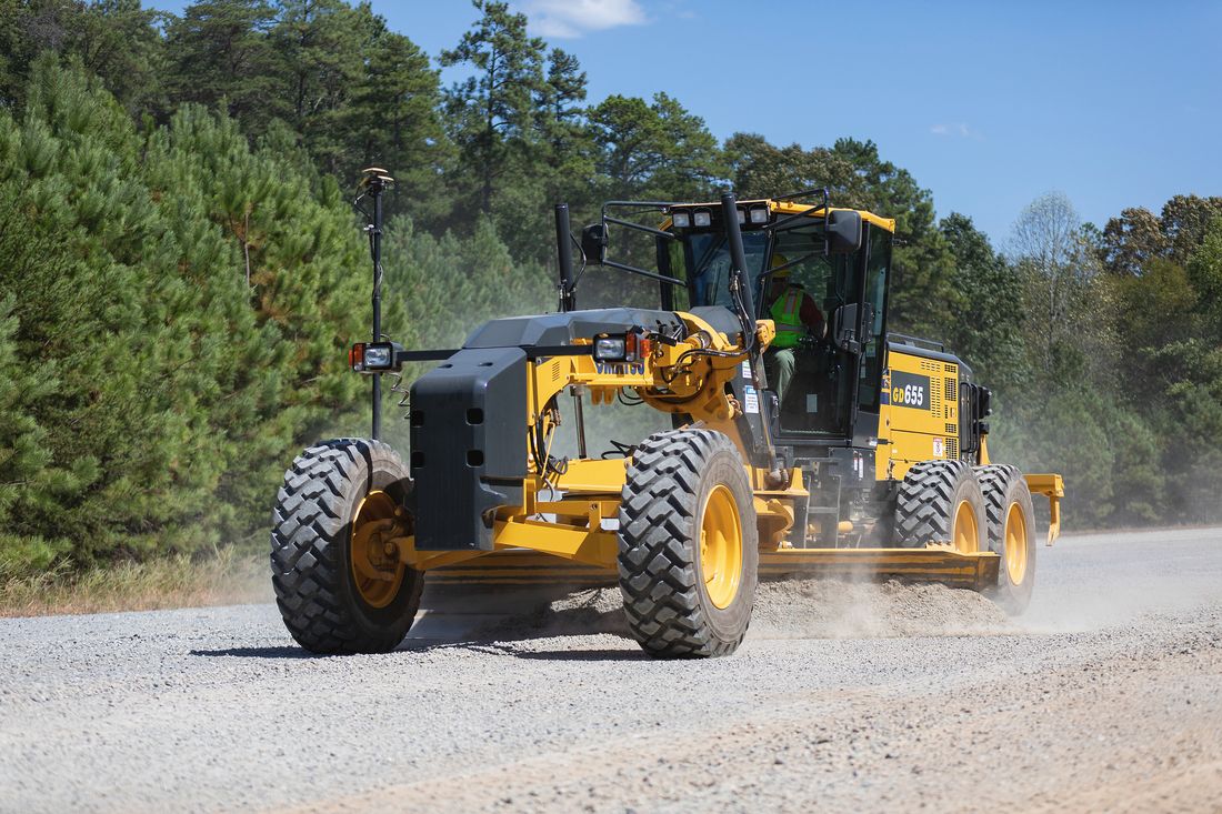 Komatsu GD655-7 Graders Specs | SMS Equipment