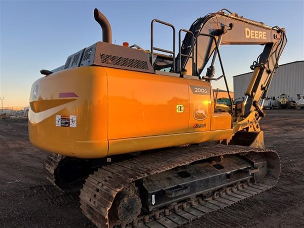 2022 DEERE 200G 5009