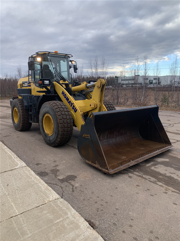 2022 Komatsu WA320-8 5397