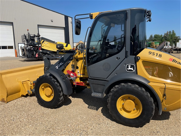 2019 DEERE 204L 5215