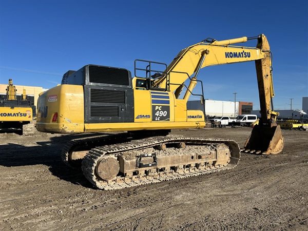2017 Komatsu PC490LC-11 2611