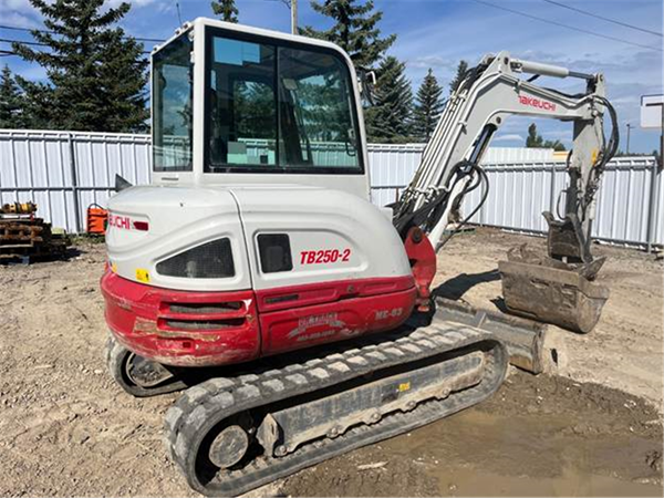 2022 Takeuchi TB250-2CR 5479