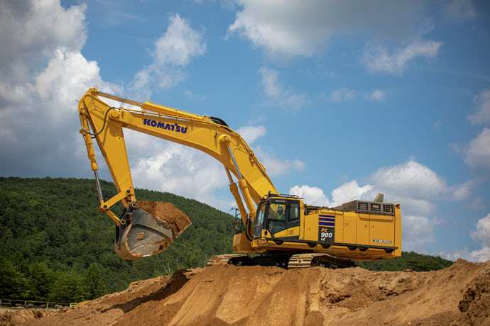 Komatsu PC900LC-11 Large Excavators Specs | SMS Equipment