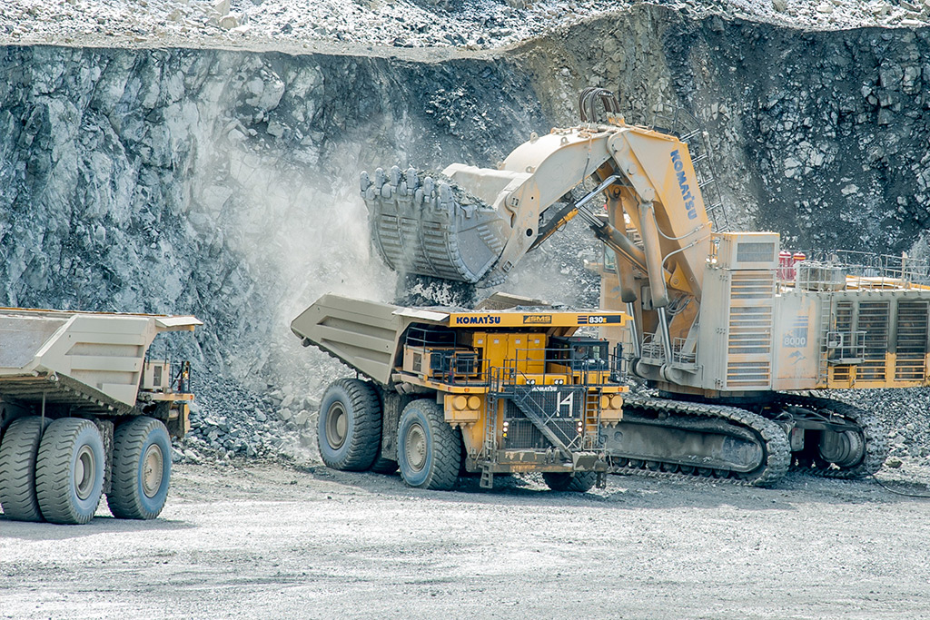 Komatsu PC8000-6 Mining Shovels Specs | SMS Equipment