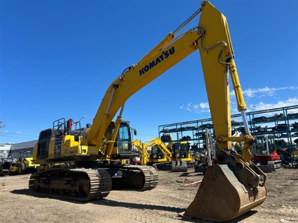 2022 Komatsu PC490LC-11 5409