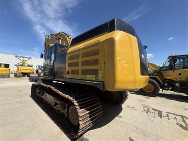 2018 CATERPILLAR 349FL 5324