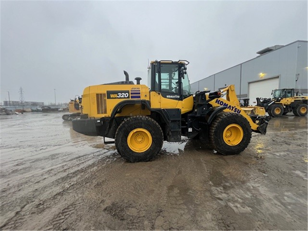 2022 KOMATSU WA320-8 5153