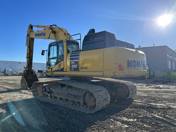 2017 Komatsu PC490LC-11 2611