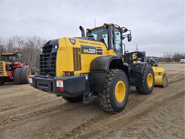 2022 Komatsu WA320-8 5415