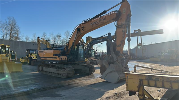 2018 HYUNDAI HX330L 5101