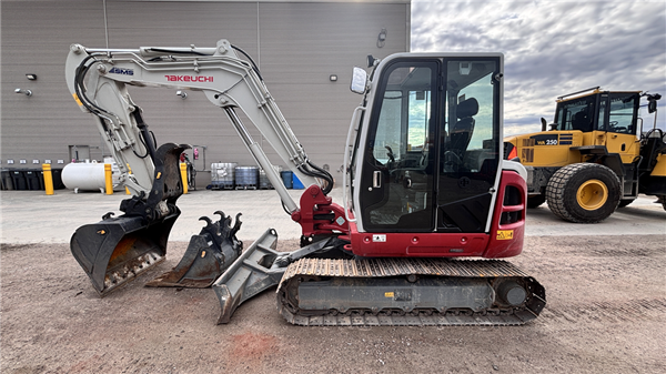 2021 TAKEUCHI TB370CS 5269