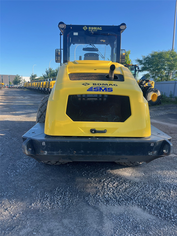 2021 BOMAG BW 211 DH-5 5273