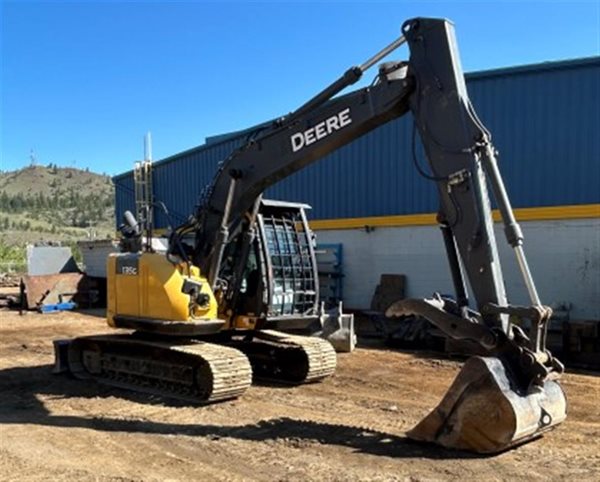 2019 DEERE 135G 5052
