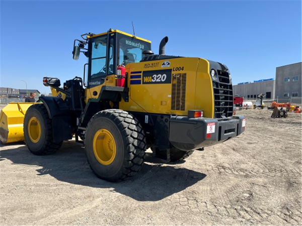 2023 Komatsu WA320-8 5252