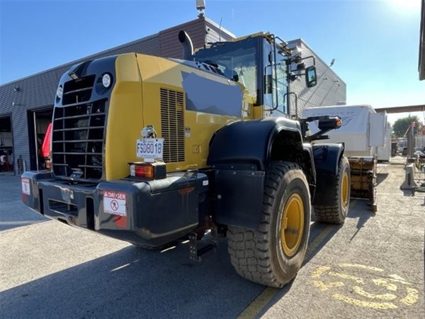 2022 KOMATSU WA320-8 5152