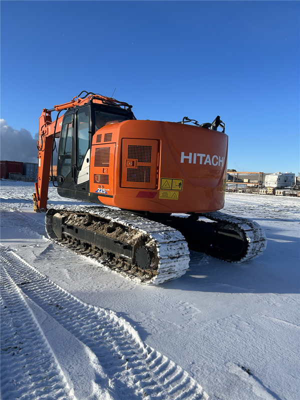 2018 HITACHI ZX225US-6 3825