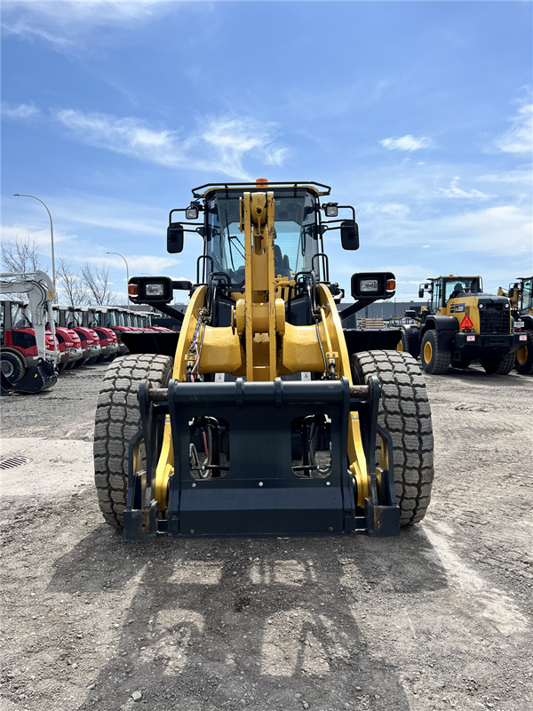 2023 Komatsu WA320-8 5346