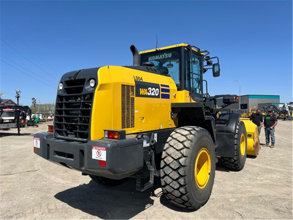 2023 Komatsu WA320-8 5252