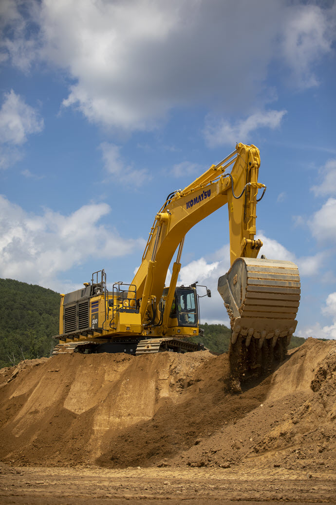 Komatsu PC900LC-11 Large Excavators Specs | SMS Equipment