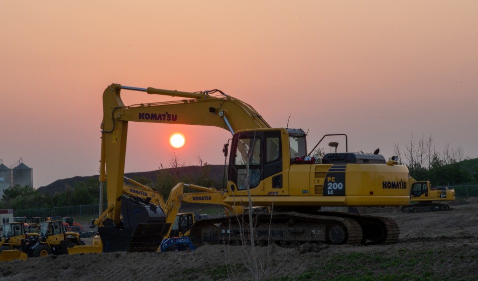Komatsu PC200LC-8 Excavators Specs | SMS Equipment Komatsu PC200LC-8 Excavators Specs | SMS Equipment