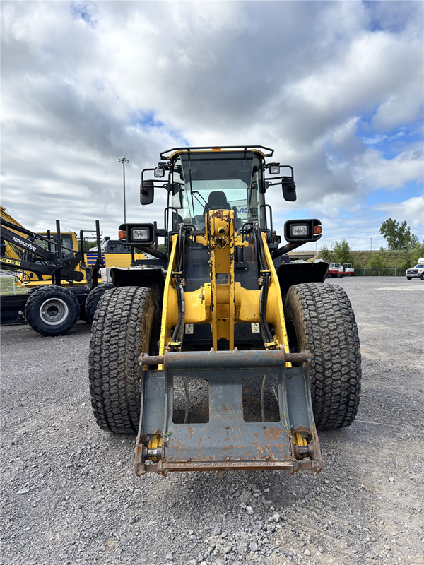 2022 KOMATSU WA270-8 5240