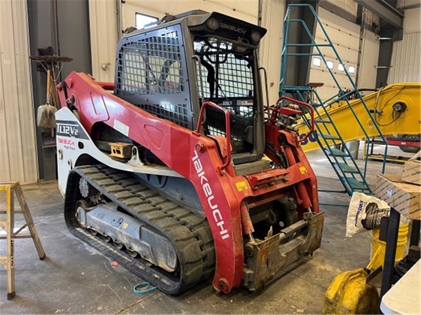 2021 Takeuchi TL12V2-CRHR 5235