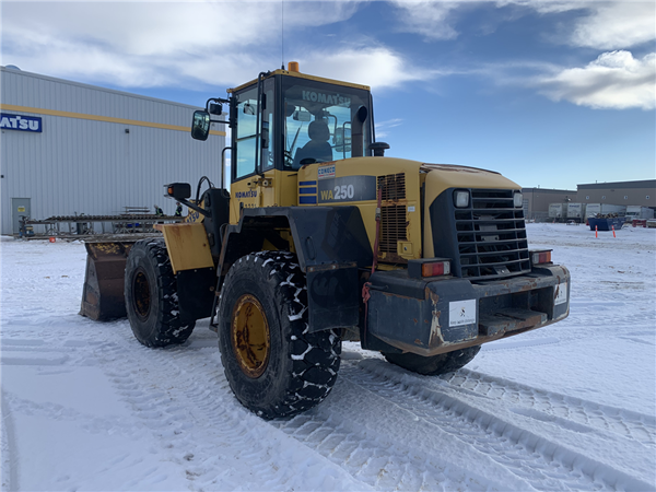 2005 KOMATSU WA250-5L WA250-5L A73673