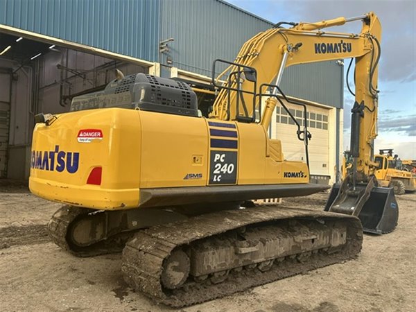 2020 Komatsu PC240LC-11 5338