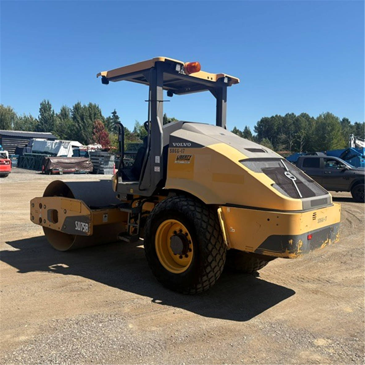 2016 Volvo SD75B 5493