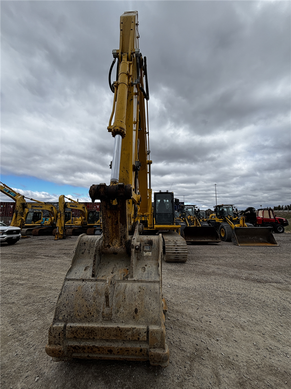 2023 Komatsu HB365LC-3 5425