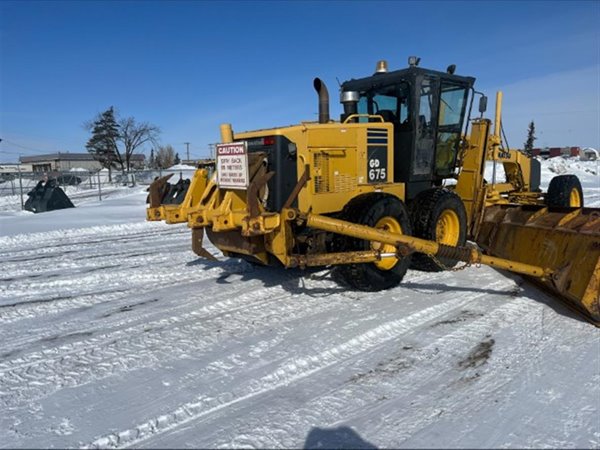 2007 Komatsu GD675-3E0 5372