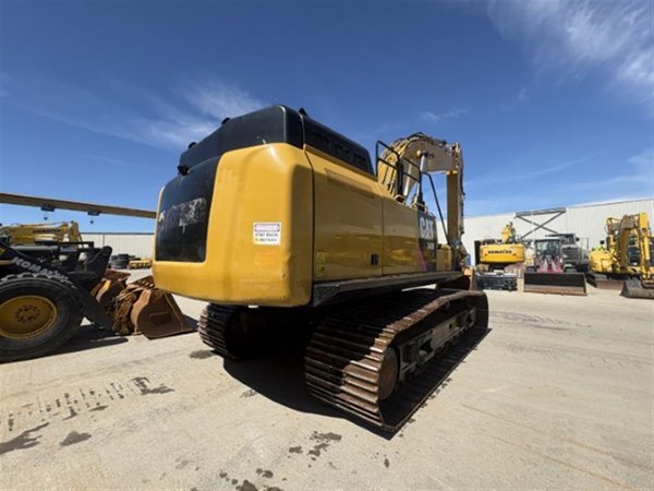 2018 CATERPILLAR 349FL 5324