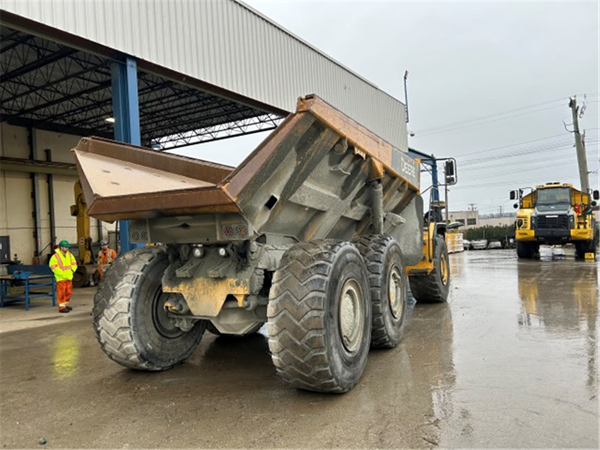 2011 DEERE 350D 5091