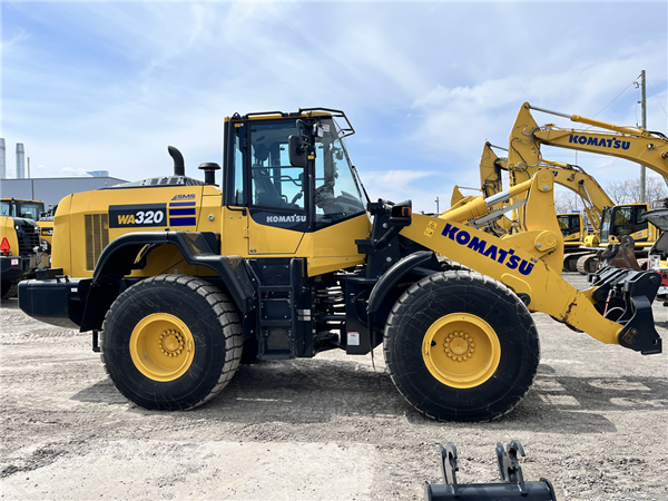 2023 Komatsu WA320-8 5346