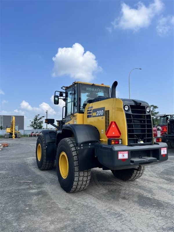 2021 Komatsu WA200-8 2683