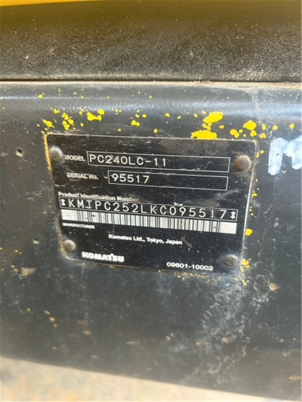 2020 Komatsu PC240LC-11 5338
