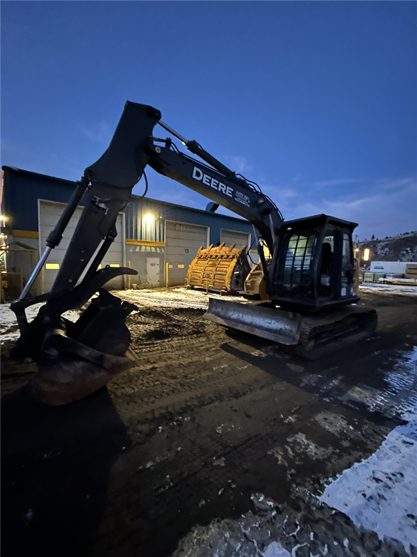 2019 DEERE 135G 5052
