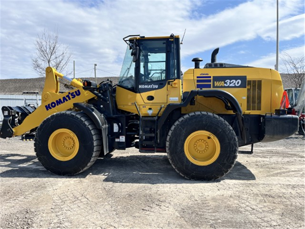 2023 Komatsu WA320-8 4971