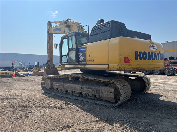 2017 Komatsu PC490LC-11 2611