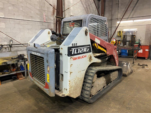 2017 Takeuchi TL12R2-CR 5211