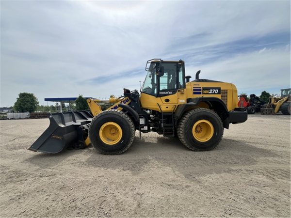 2022 Komatsu WA270-8 4957