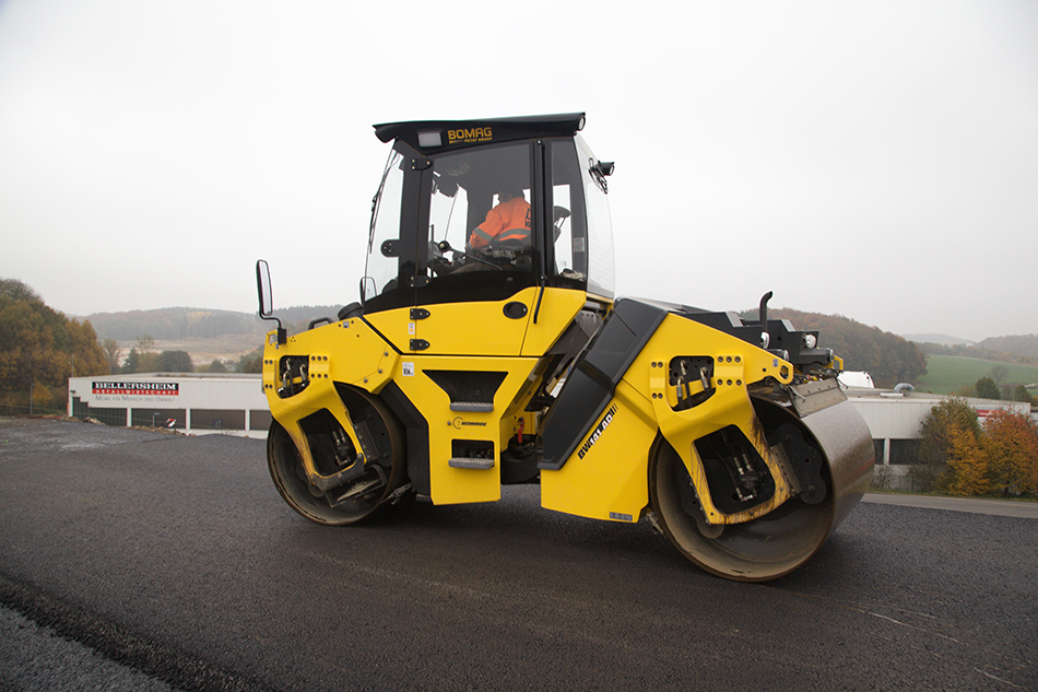 BOMAG BW 141 AD-5 Compactors Specs | SMS Equipment