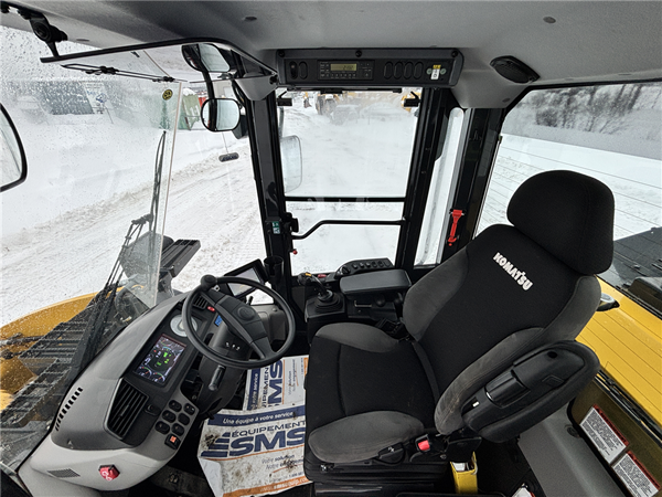 2022 KOMATSU WA320-8 5408