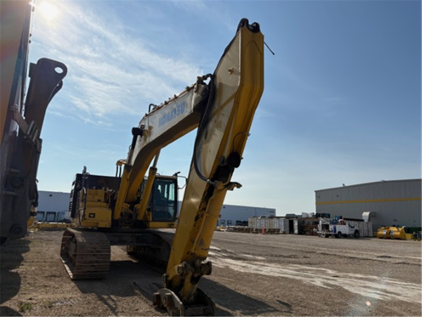 2023 Komatsu PC650LC-11 5320