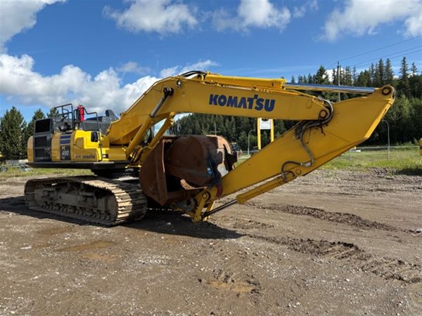 2022 Komatsu PC490LC-11 5157