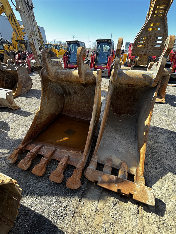2023 Komatsu PC238USLC-11 5435